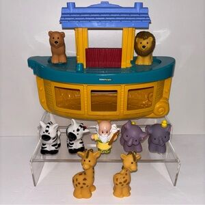 VTG Fisher Price Little People Noah’s Ark with Animal Figures Set